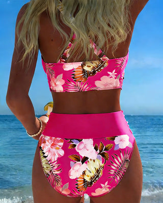 Bikini con contraste floral y abertura