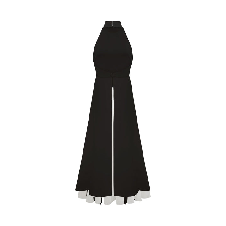 Vestido largo con cuello halter y capas de Martina Soler