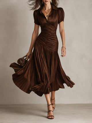 Lina | Vestido midi ajustado y plisado retro