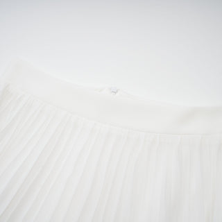 Vestido largo con cuello halter y capas de Martina Soler