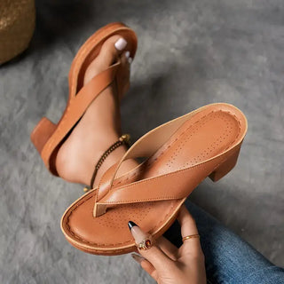 Sandalias elegantes y cómodas
