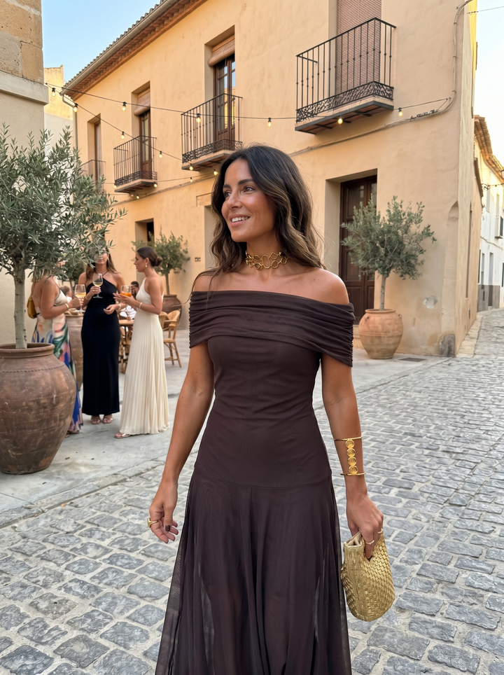 Vestido maxi elegante y sencillo