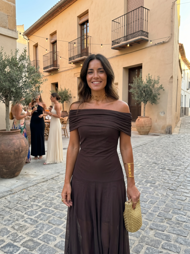 Vestido maxi elegante y sencillo