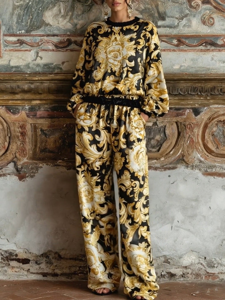 Conjunto de ropa de estar por casa con top de manga larga con estampado floral barroco y pantalones anchos.