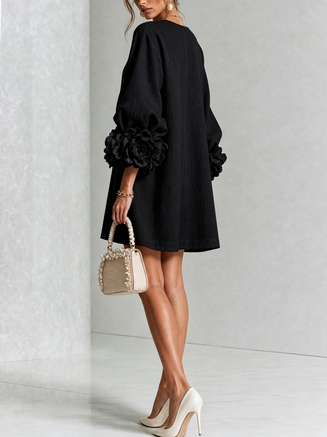 Flora — Vestido Mini con Puños Florales