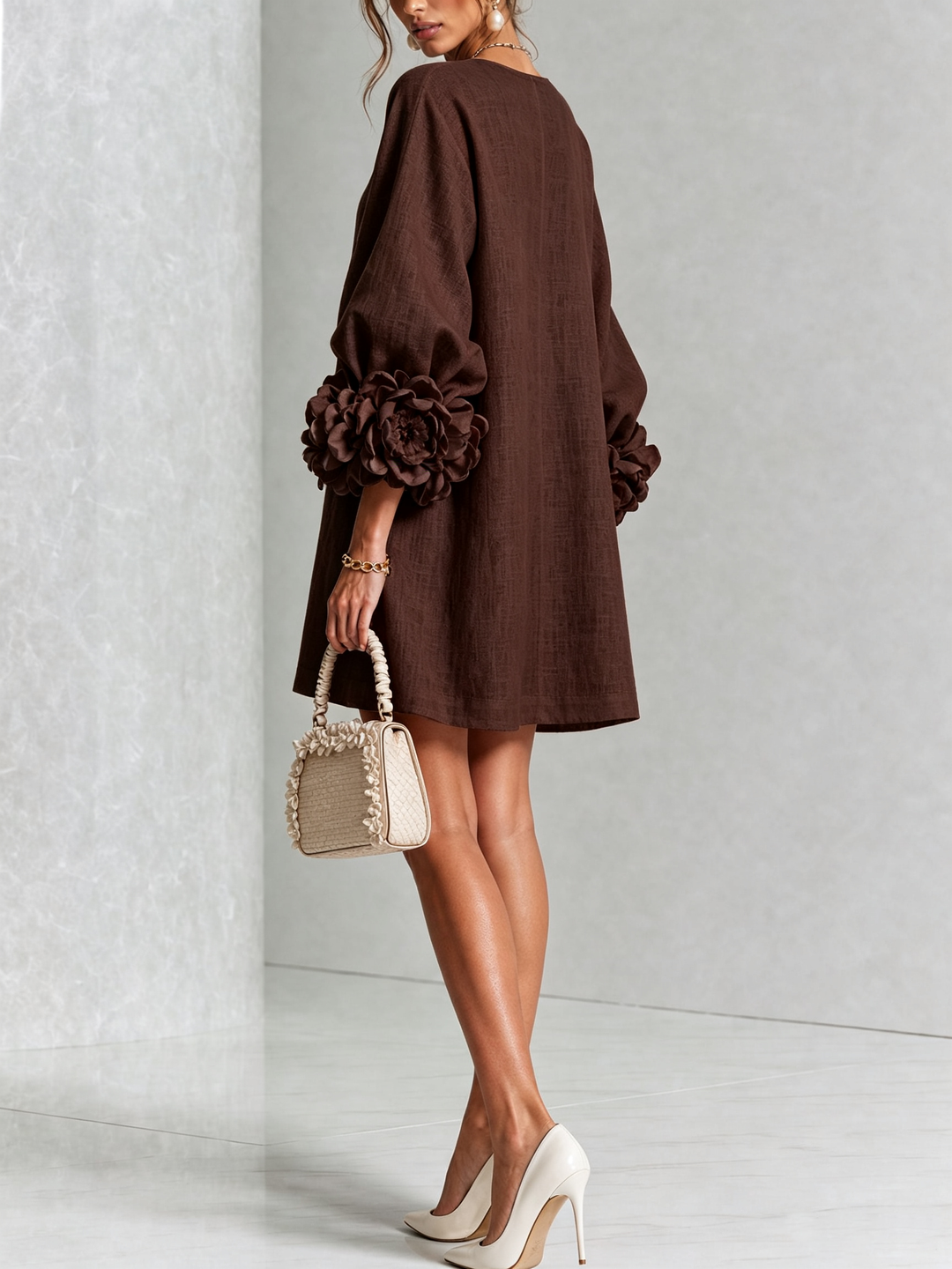 Flora — Vestido Mini con Puños Florales
