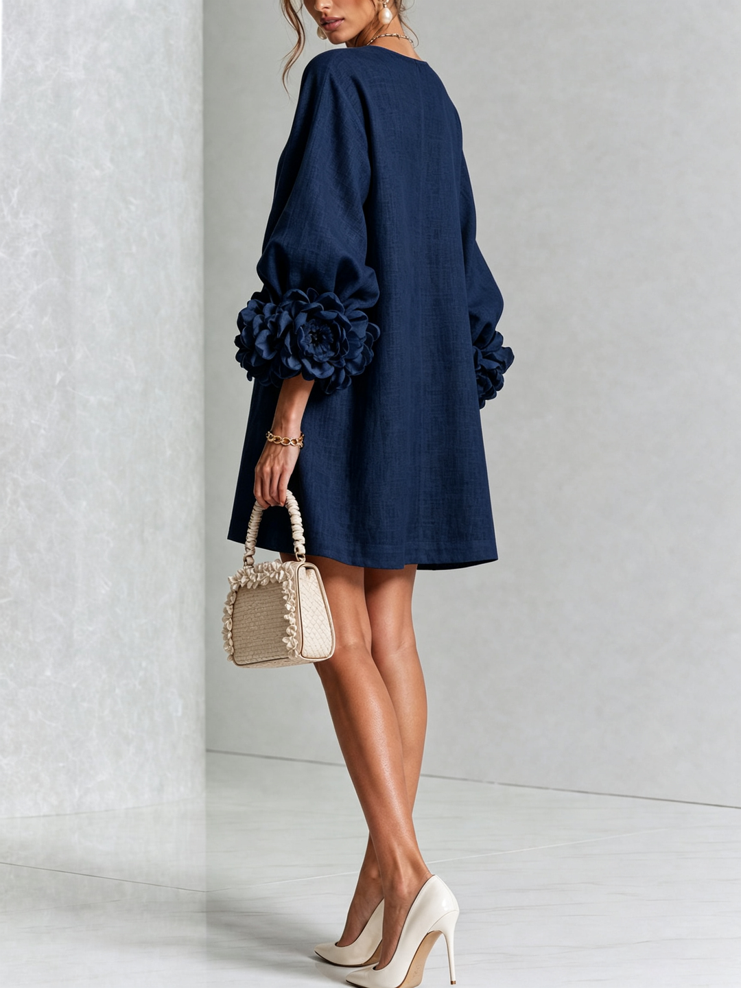 Flora — Vestido Mini con Puños Florales